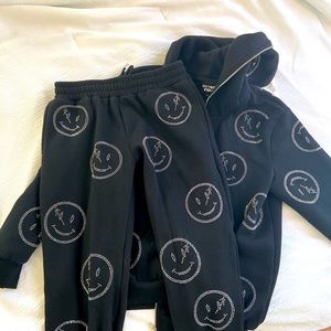 RETROVERT Medium smiley sweat set